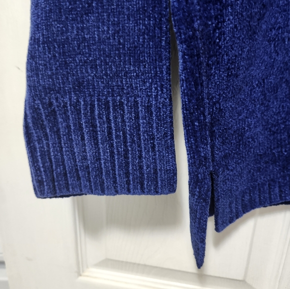 Karen Scott Women's Vneck Sweater - Picture 3 of 4